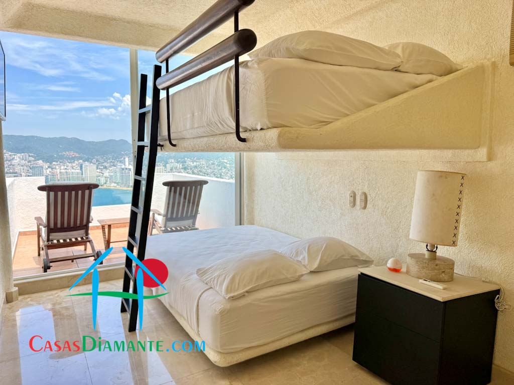 Brisas Diamante Villa 100 - Recámara cuatro 1